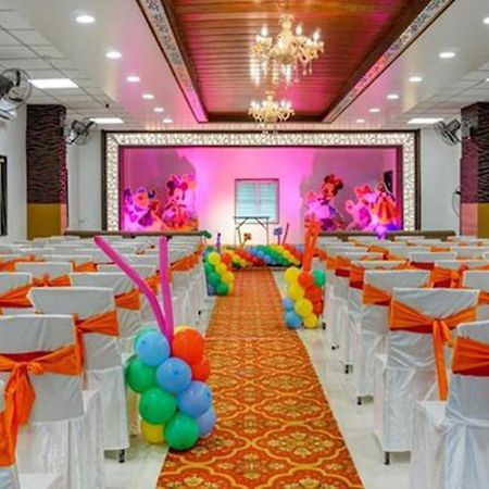 Отель Omkar Executive Yerandwane Экстерьер фото
